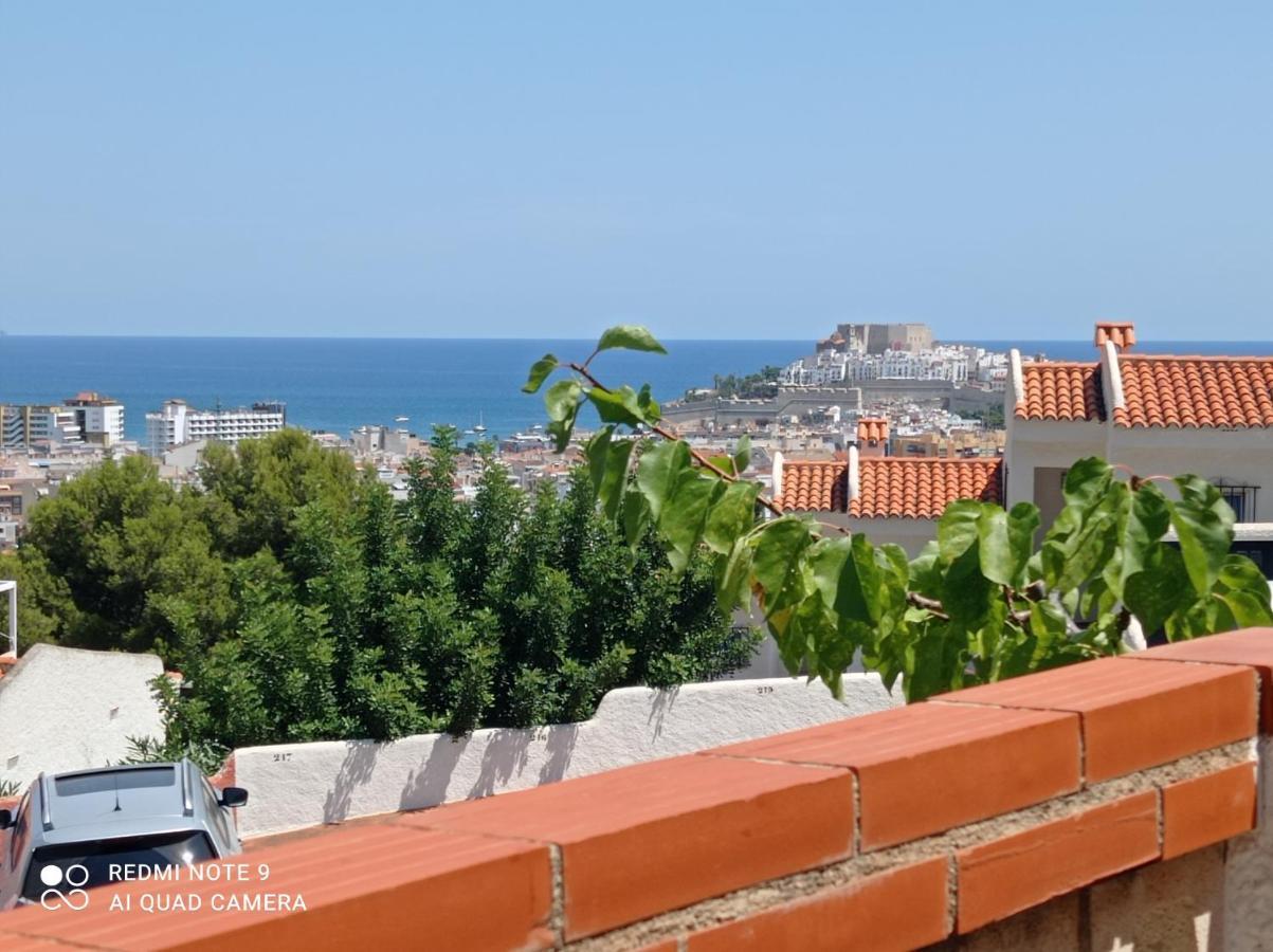 Avec Vue Sur Le Chateau De